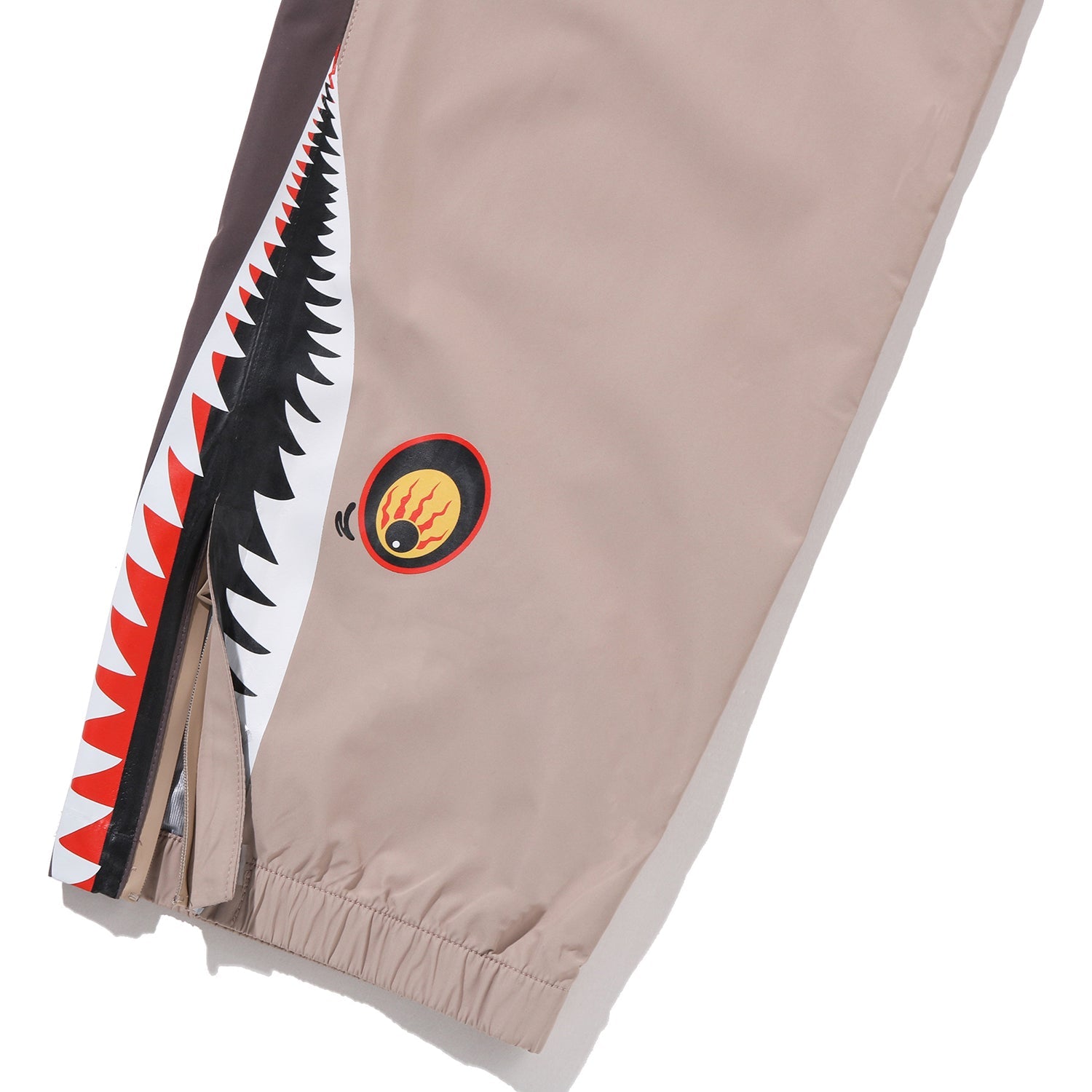 BAPE BY KAZUKI KURAISHI BELTED 3-LAYER SHARK PANTS MENS